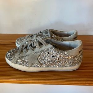 Kids golden goose sneaker, worn twice, perfect condition
